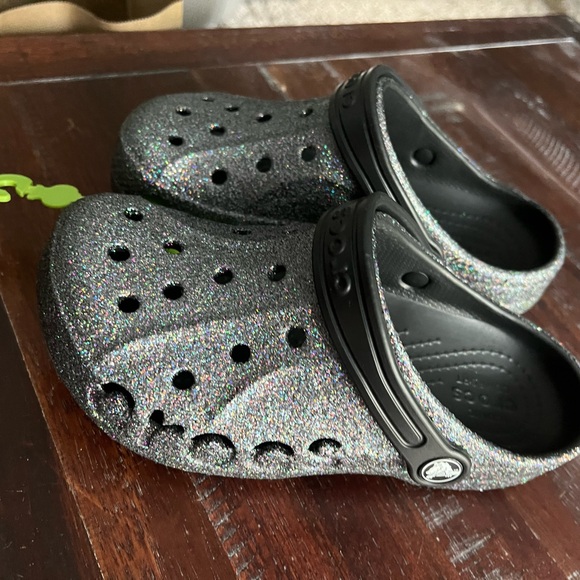 Brand new Crocs - Picture 2 of 5
